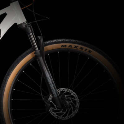 KTM ULTRA 1964 COMP 29 - MTB KERÉKPÁR - OPAL WHITE (BLACK+ORANGE) - 2027