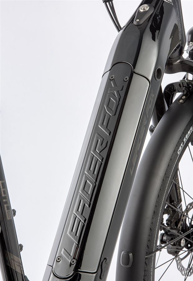LEADER FOX INDUKTORA 2022 E-BIKE FEKETE
