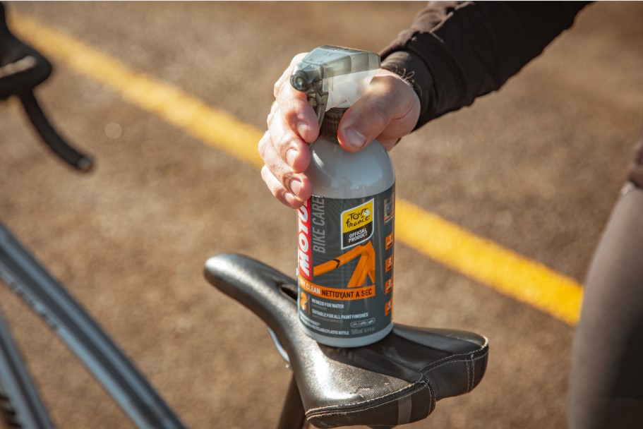 MOTUL BIKE CARE - DRY CLEAN TOUR DE FRANCE - SZÁRAZTISZTÍTÁS