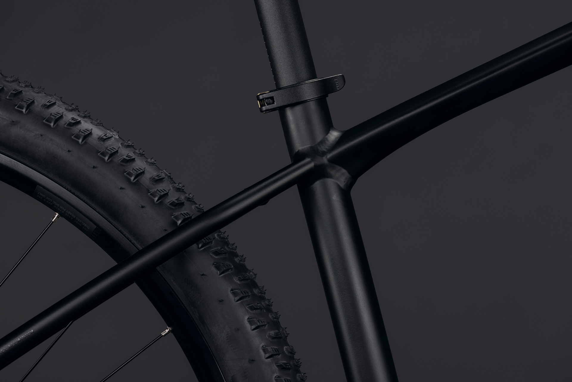 CUBE AIM SLT - MTB KERÉKPÁR - SOOT´N´BLACK - 2027